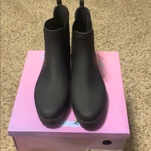 Cloudy Waterproof Chelsea Rain boots